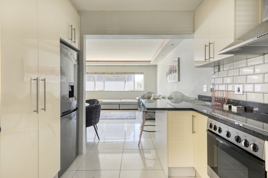 2 Bedroom Property for Sale in Sea Point Western Cape